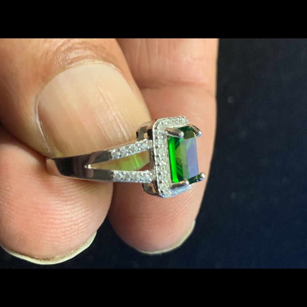 Ring - Picture 4 of 6